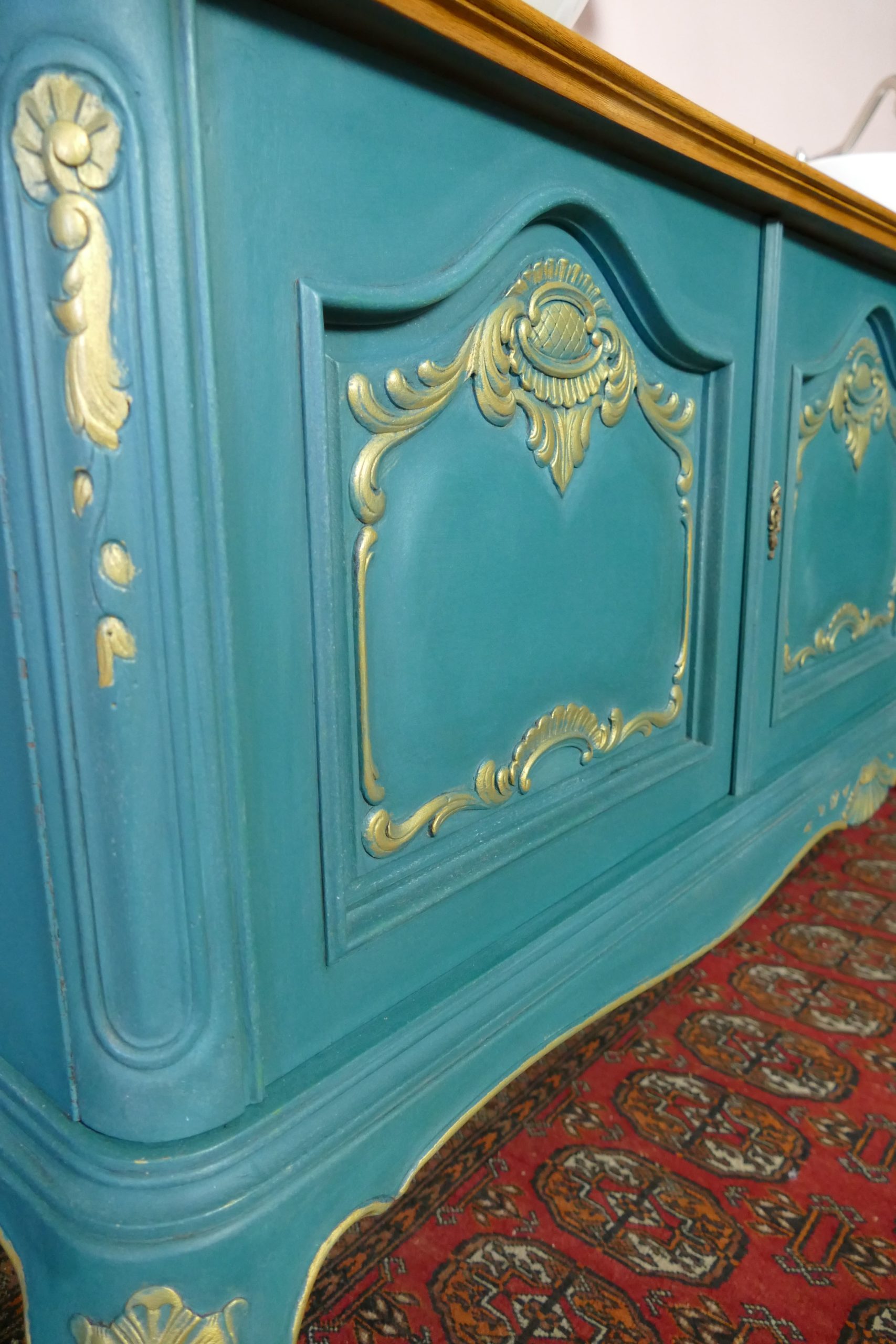 Royal Blue – Badmöbel romantisch im Landhaus Stil
