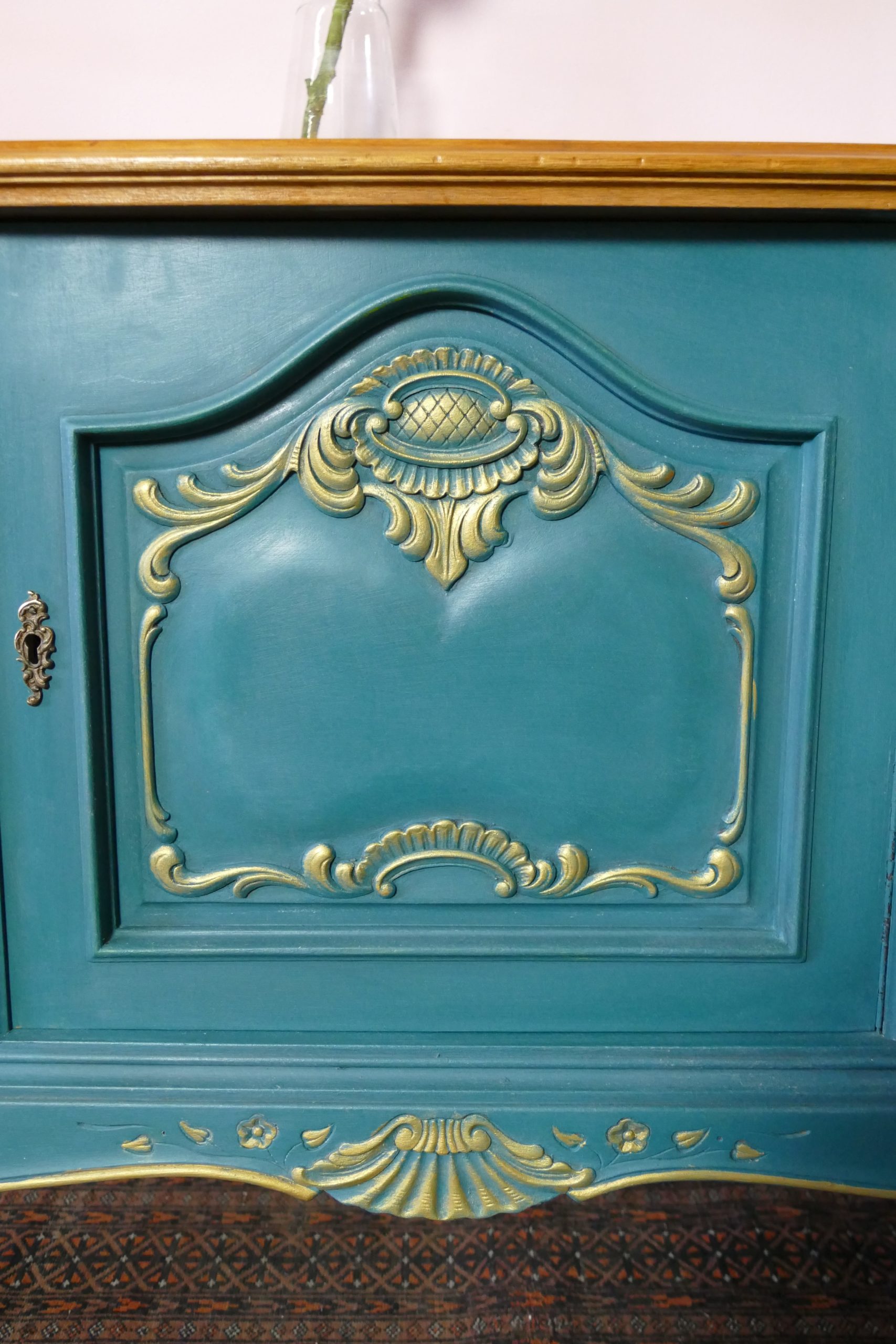 Royal Blue – Badmöbel romantisch im Landhaus Stil