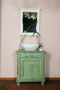 "Green Cotton" - Waschkommode Vintage im Landhausstil mit Shabby Chic Elementen