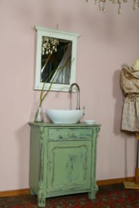 "Green Cotton" - Waschkommode Vintage im Landhausstil mit Shabby Chic Elementen